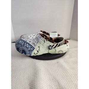 Crocs Juniors 6 Classic Animal Lined Bandana Clog Graphic Mix NEW Multi